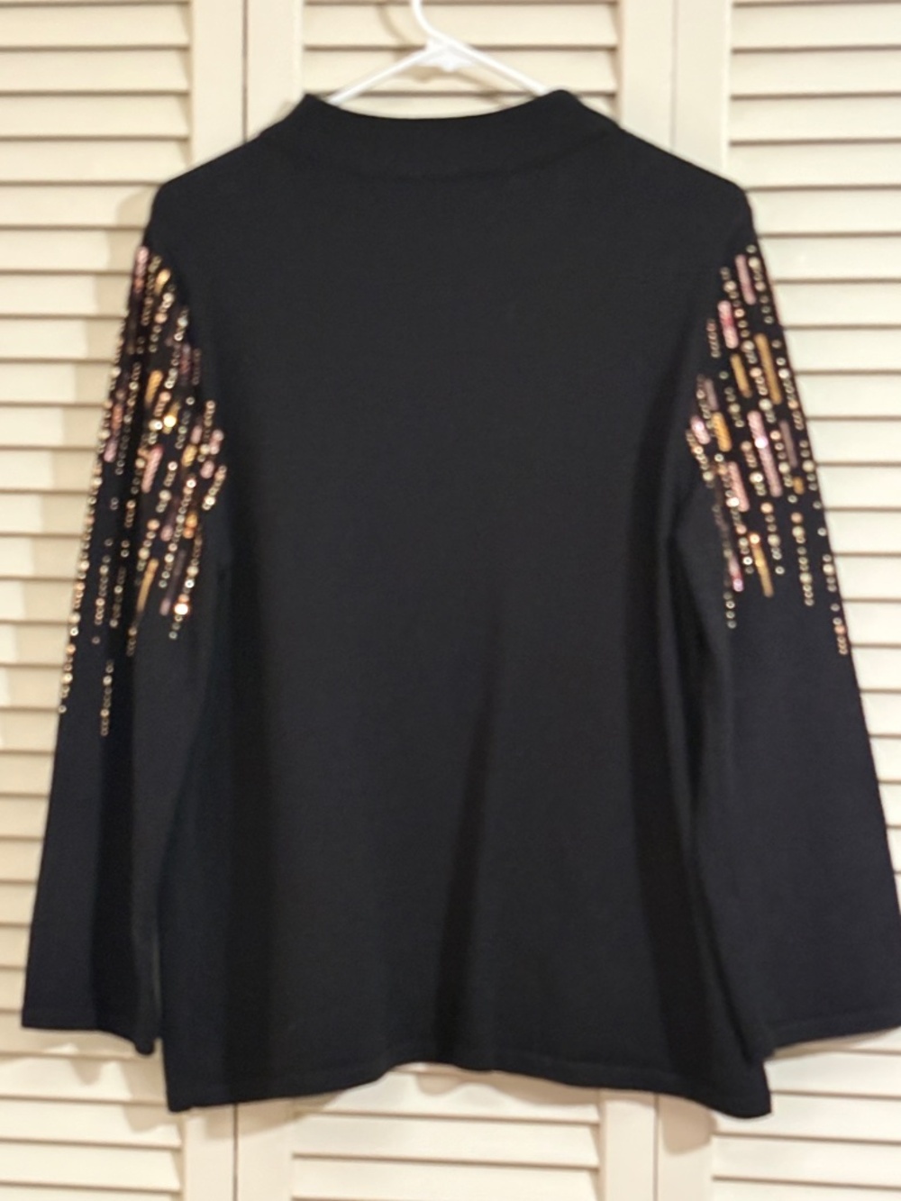 Chico's Ombré Sequin Pullover Sweater in Black, size 2 (Large) - Picture 3 of 5